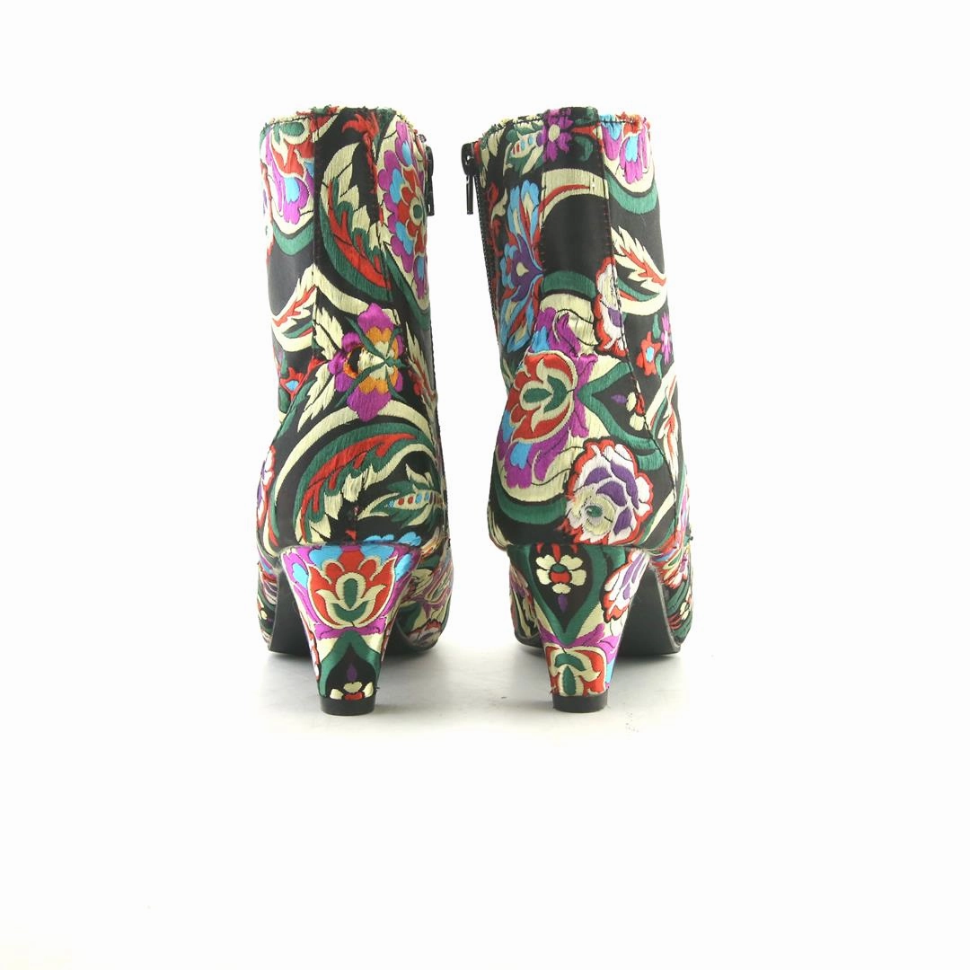 SOFWEAR BEACON Models High Heels