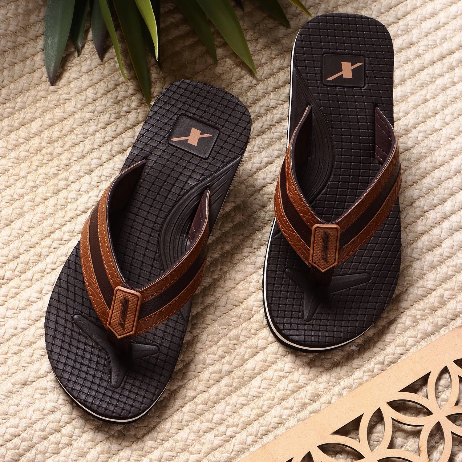 Sparx Flippers for Men SFG 9004 Basketball Slippers