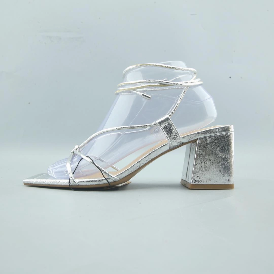 STRADIVARIUS . Stocking High Heel