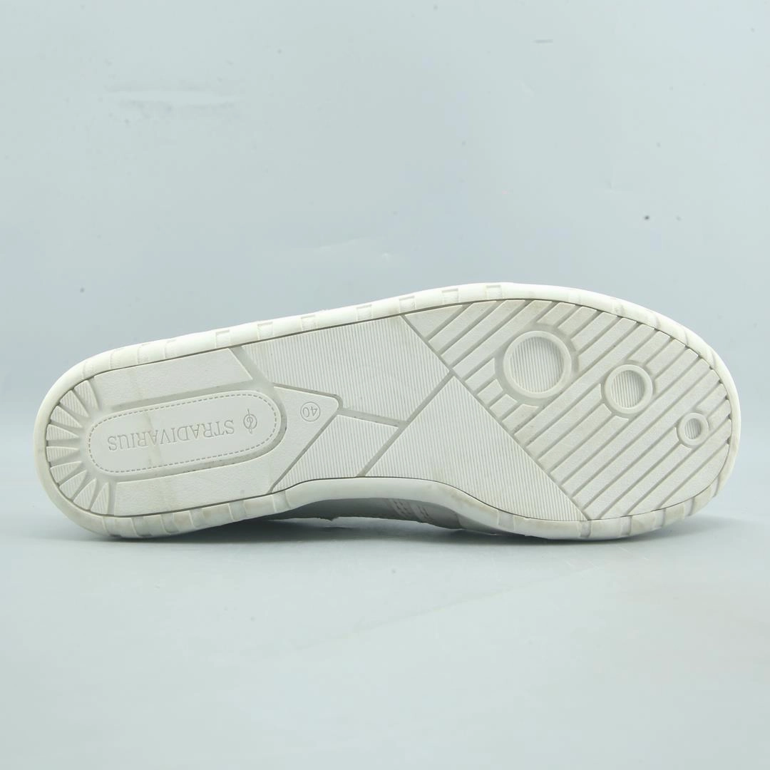 STRADIVARIUS . Slim Casual Shoes