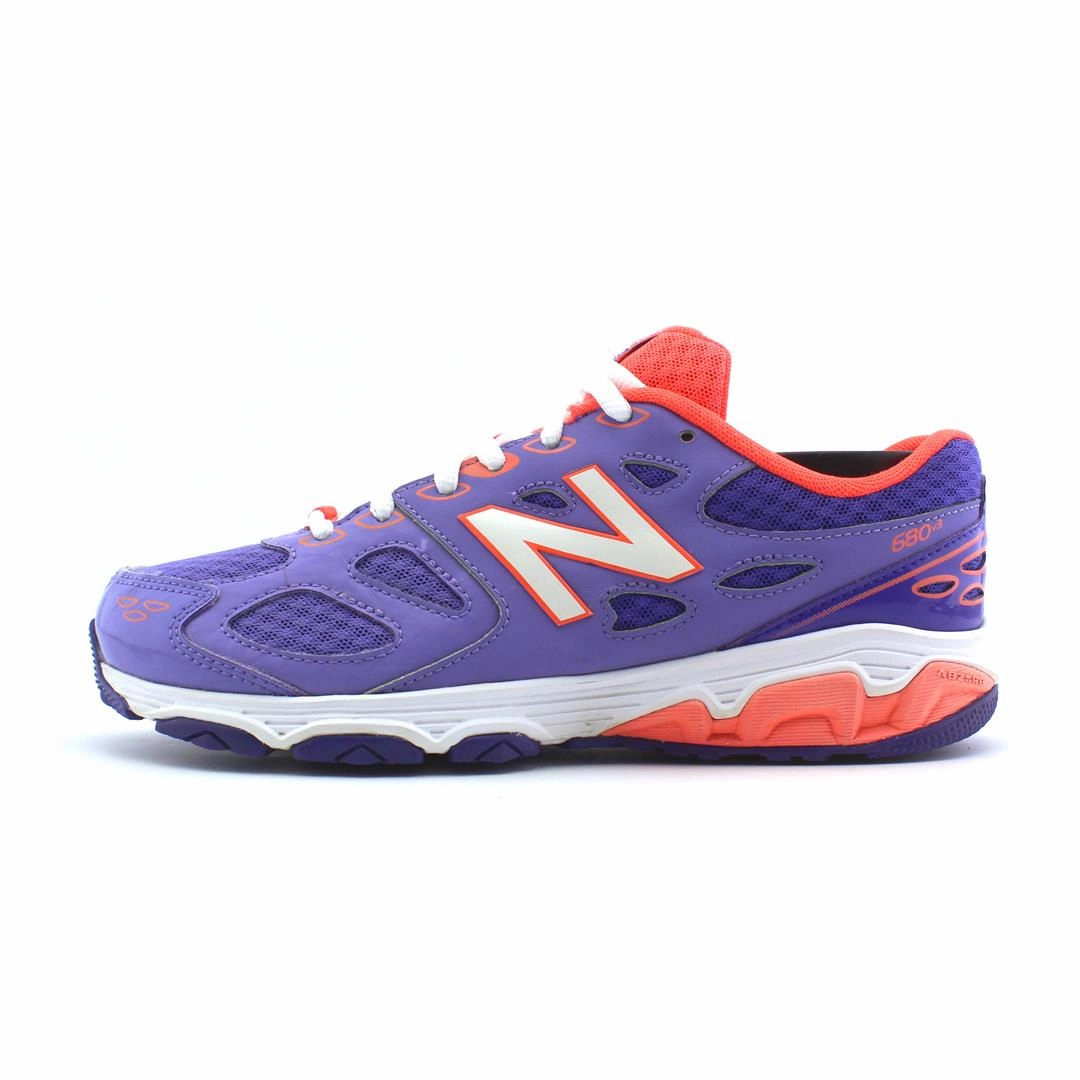 NEW BALANCE 680V3 Most Stylish New Balance