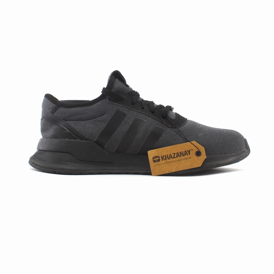 ADIDAS . Arlie Slip On Casual Shoes