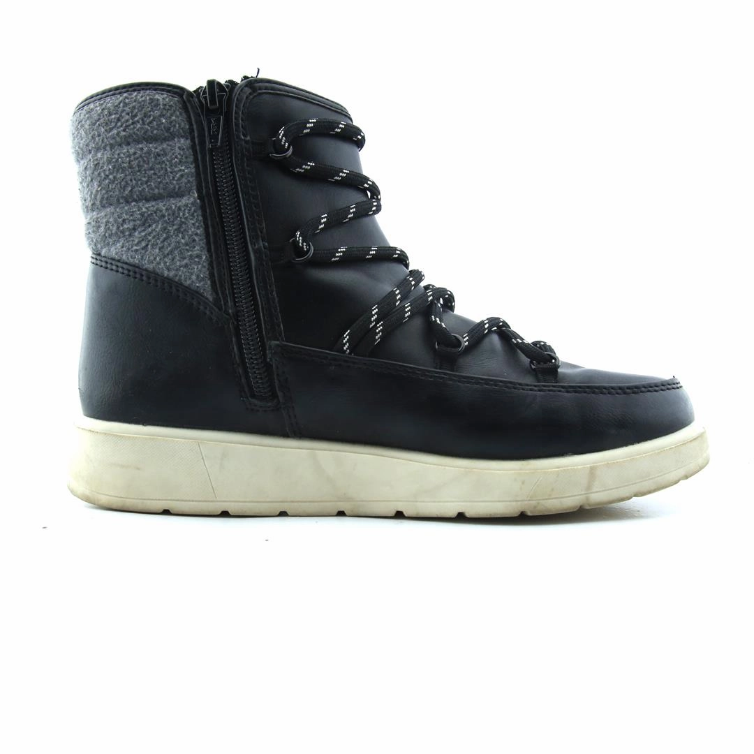 Italian Leather Casual Shoes AMERICAN BRAND .