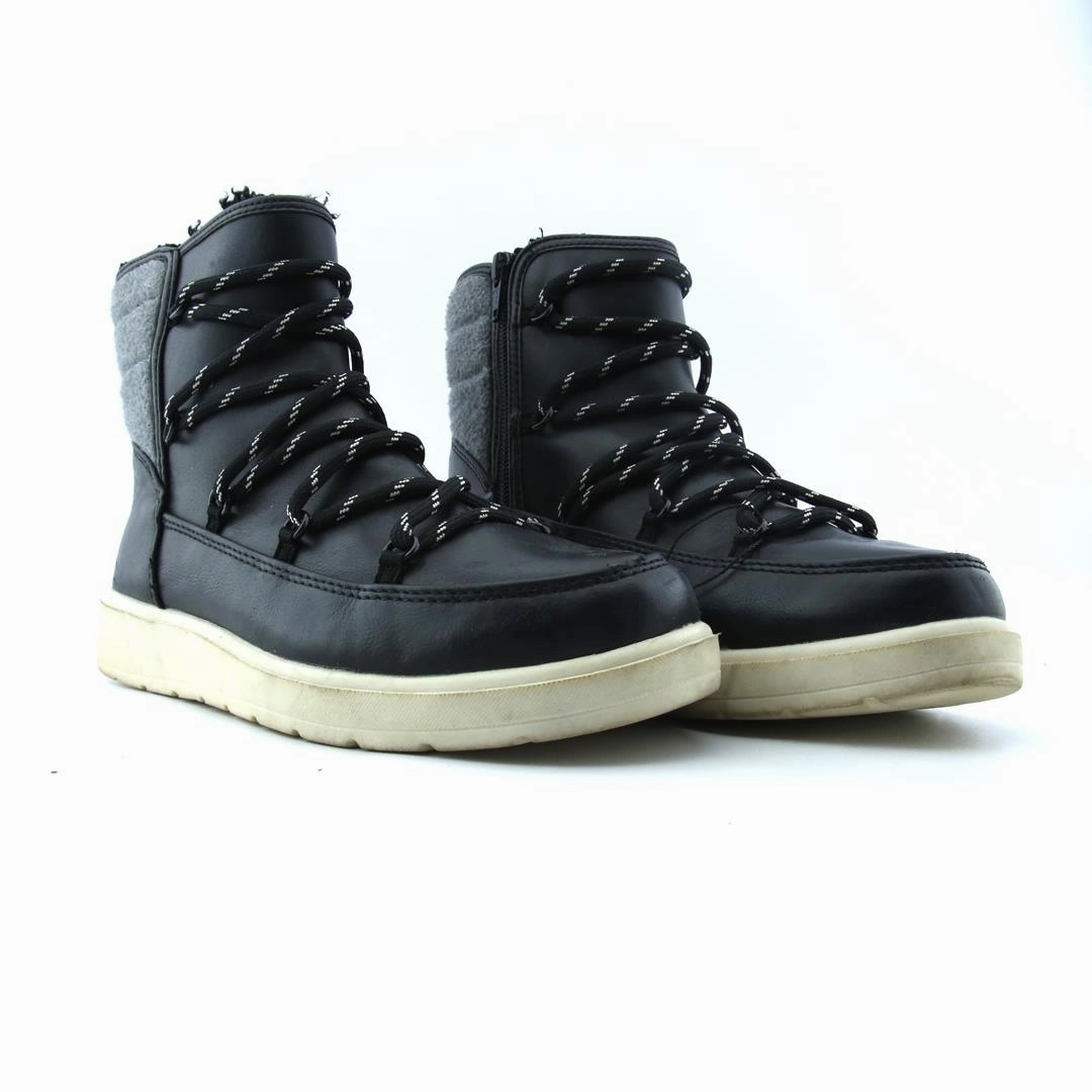 Black Shoes Casual AMERICAN BRAND .