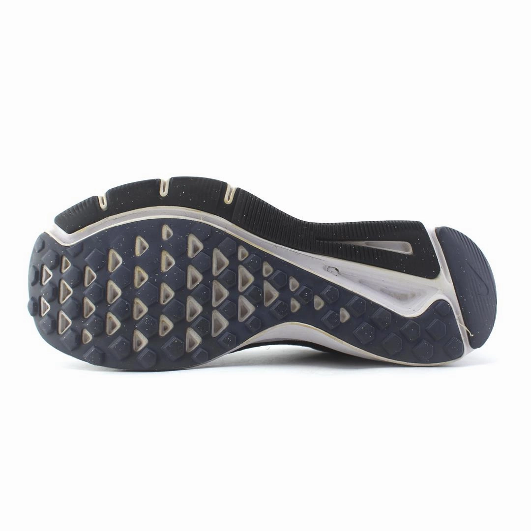 Hiking And Running Shoes NIKE QUEST 2