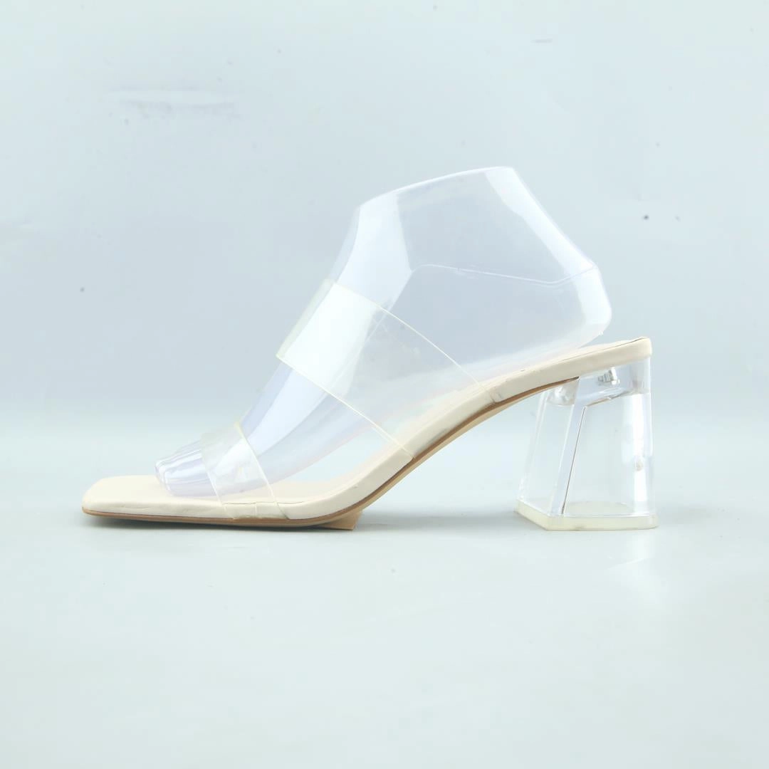 PULL & BEAR . High Heels Tie