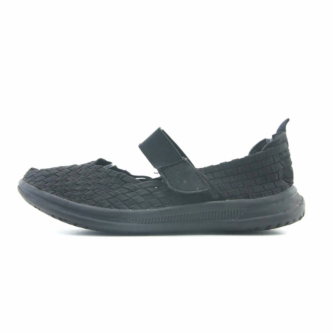 Wide Casual Shoes TEK GEAR .