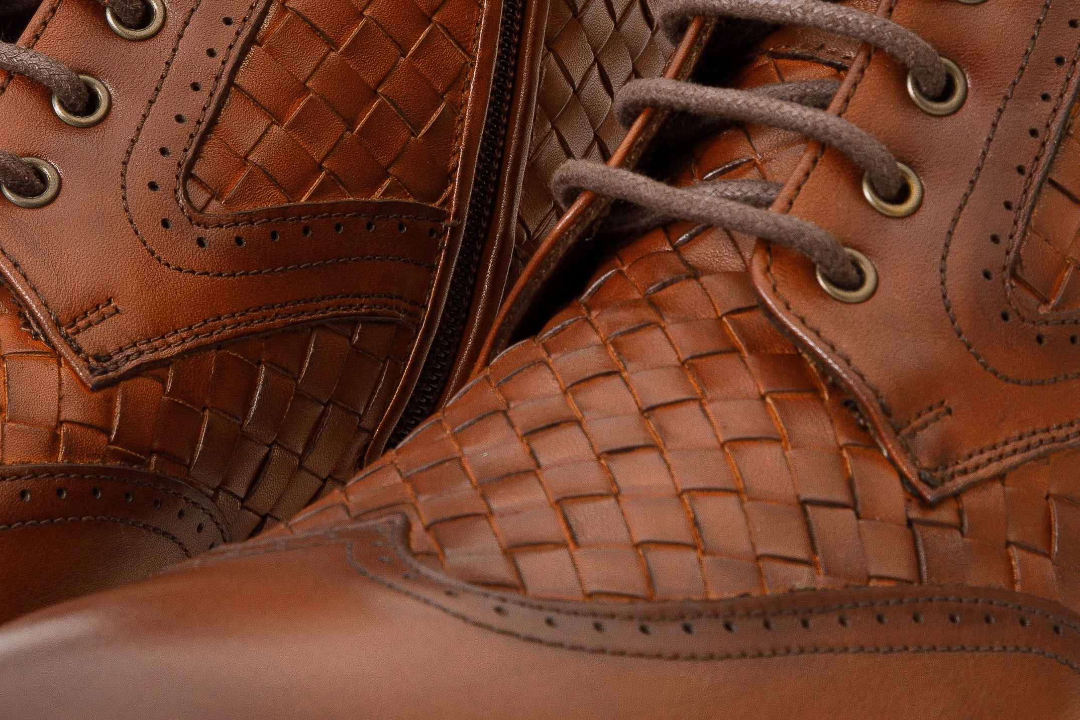 The Loddon Tan Leather Wingtip Brogue Handwoven Lace-Up Men Boot with a Zipper Kamik Snow Boots
