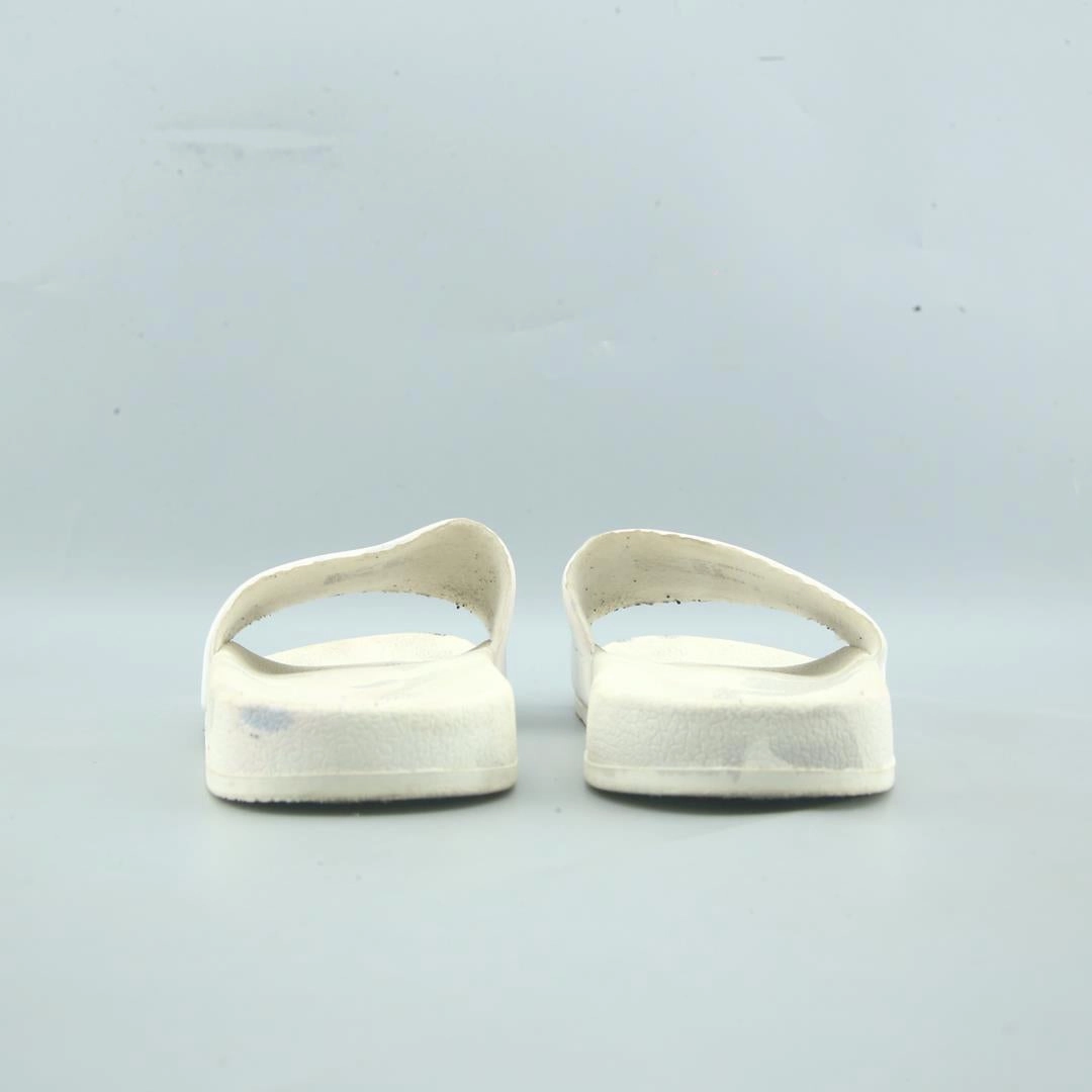 TIME AND TRU . Stuffed Slippers