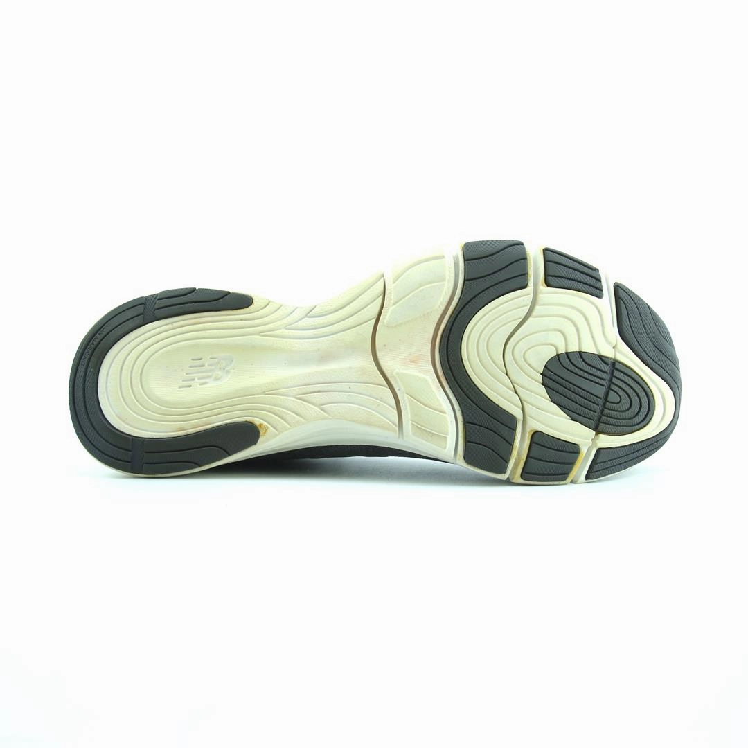 New Balance 9060 In Store NEW BALANCE 711V3