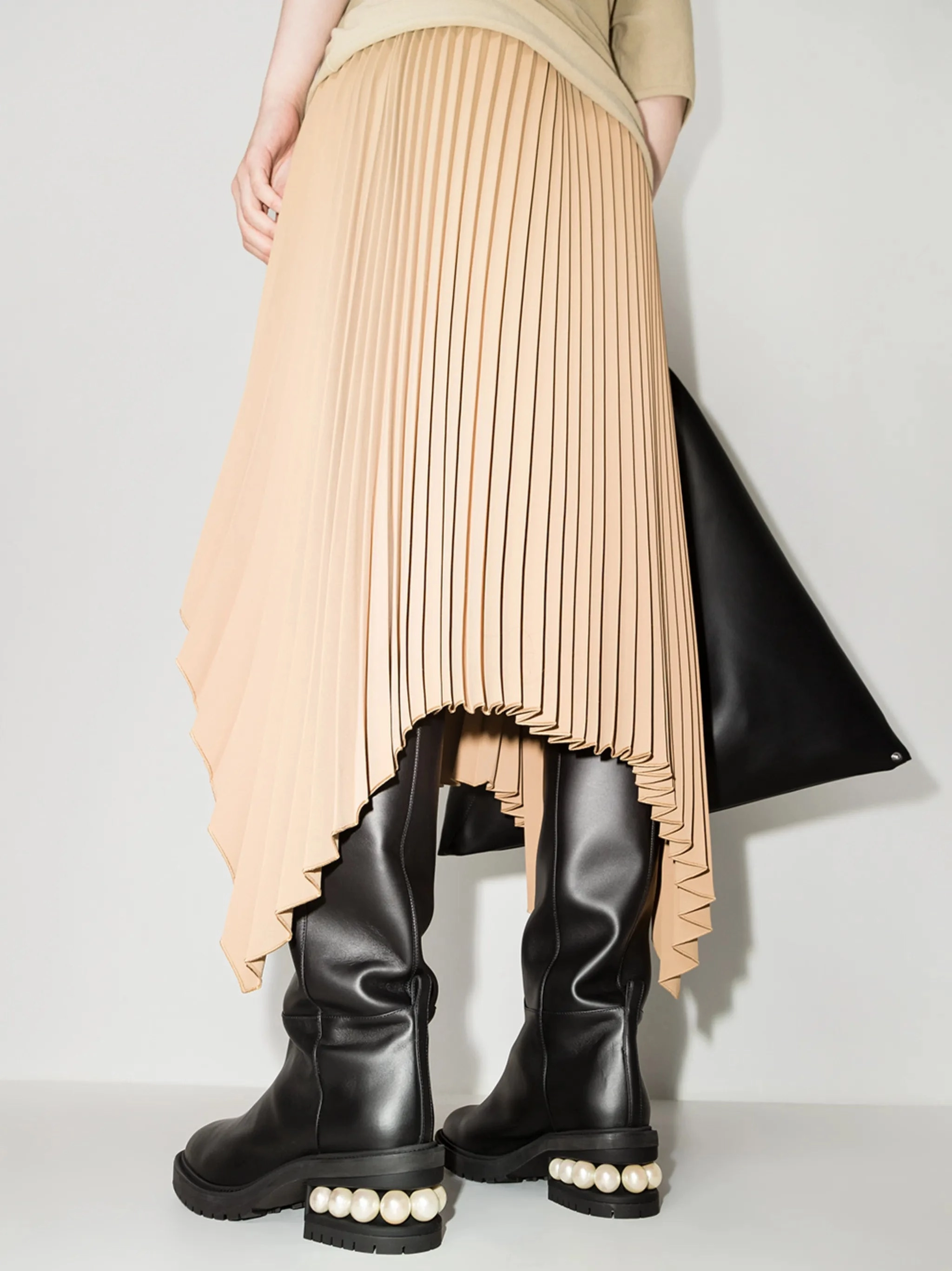 Casati pearl-embellished boots Fur Moon Boots