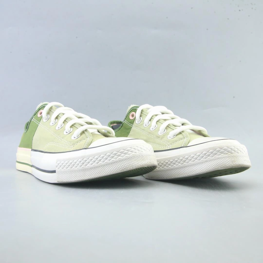 CONVERSE CHUCK TAYLOR ALL STAR 70 Casual Dress Shoes With Shorts