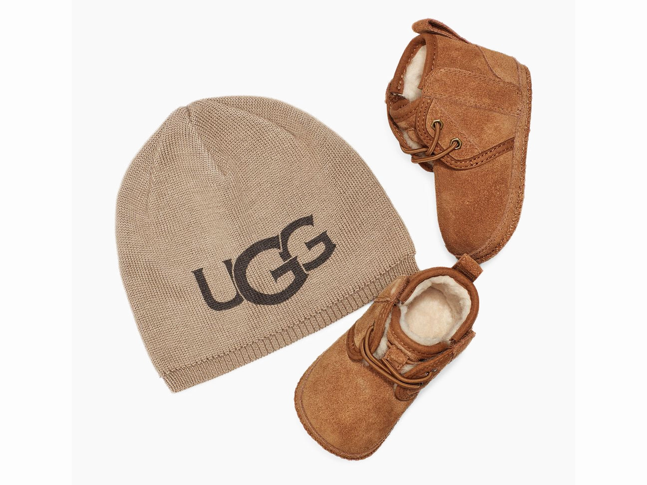 Winter Equestrian Boots UGG Baby Neumel & UGG Beanie