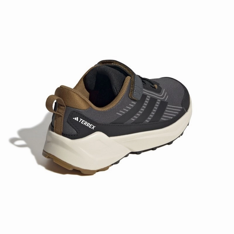 adidas Kids Terrex Trailmaker 2 - Grey Six/Core Black/Bronze Strata Split Sole Dance Sneakers