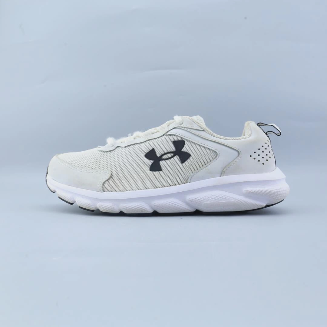 Maximum Cushion Running Shoes UNDER ARMOUR CHARGED ASSERT 9