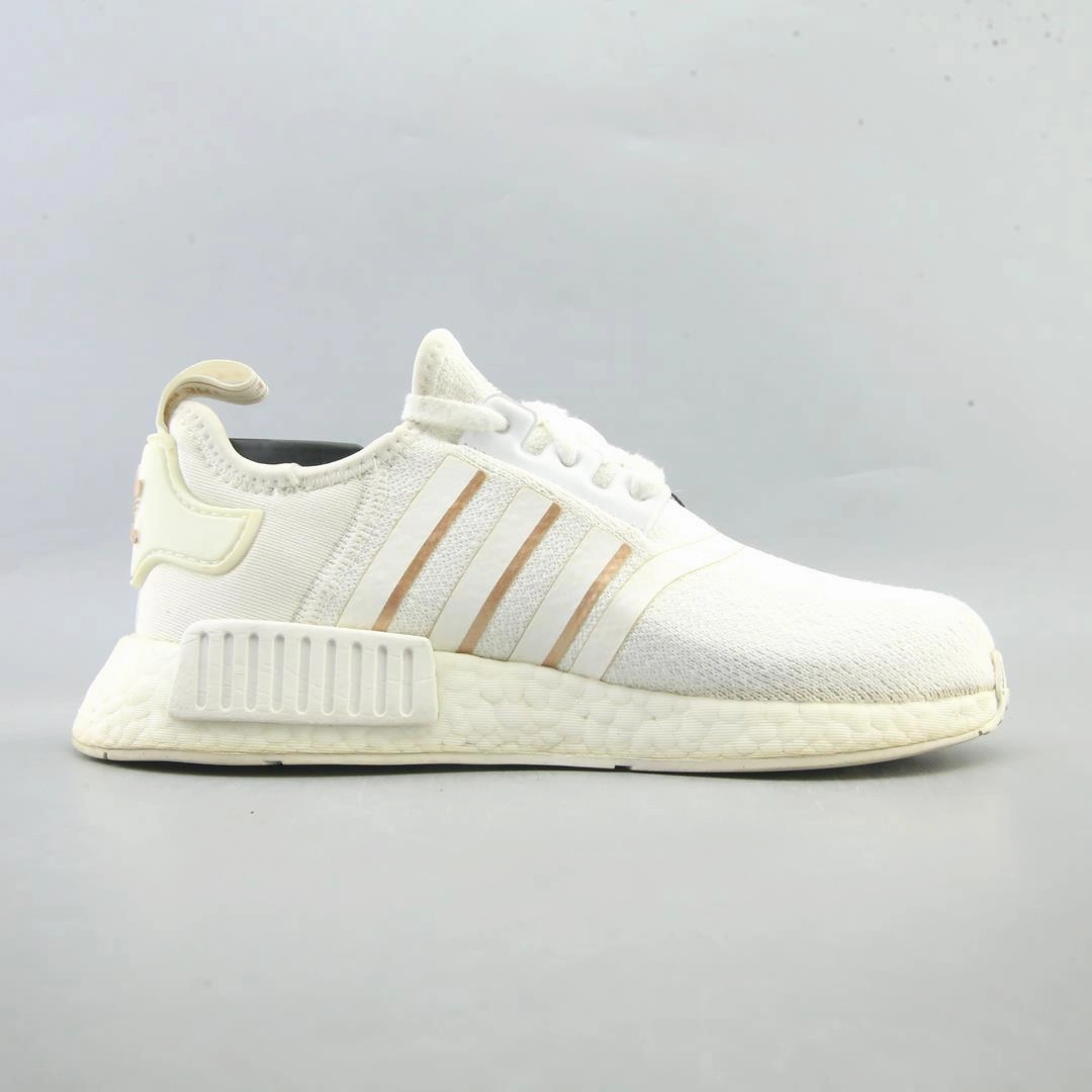 Running World Best Shoes ADIDAS NMD_R1