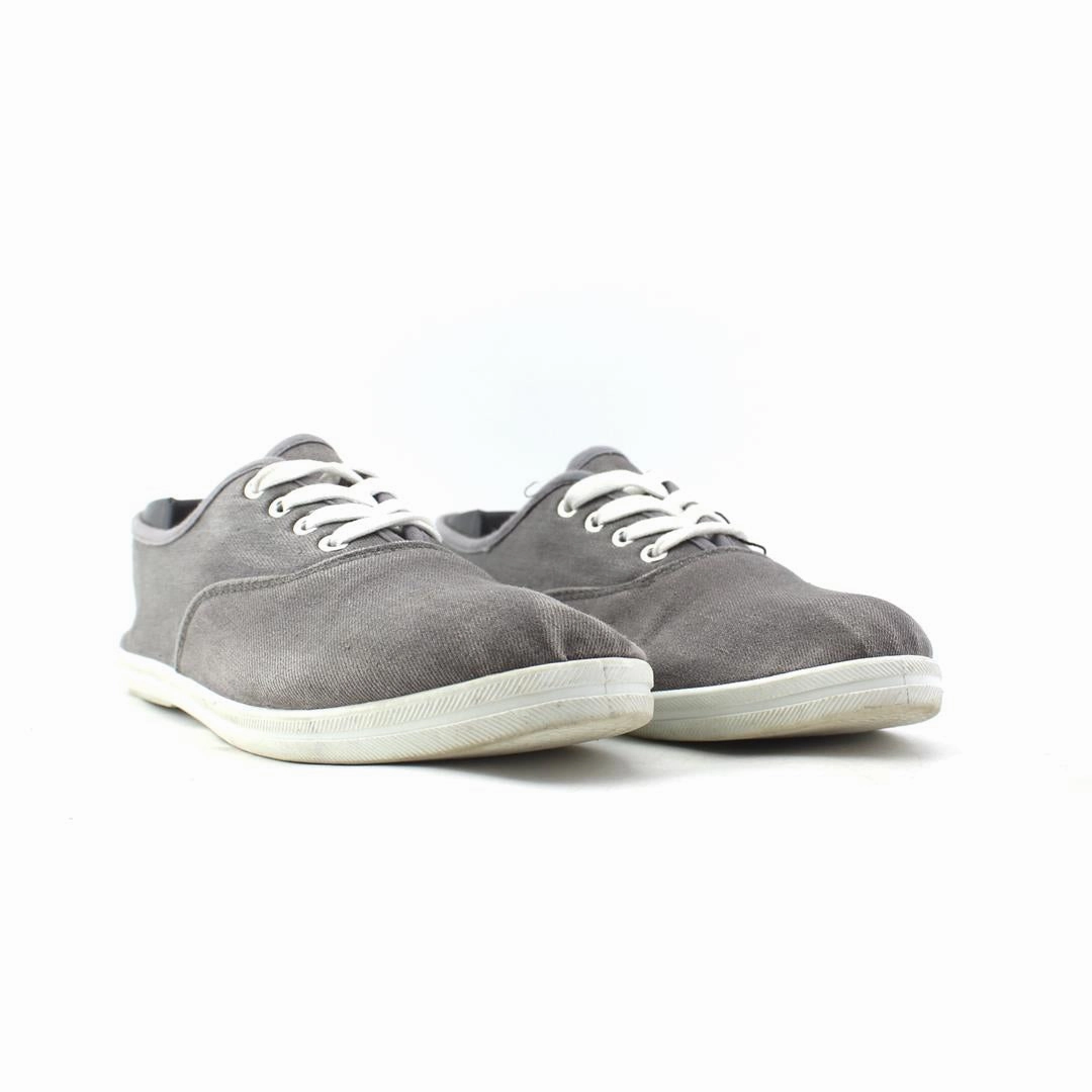 AMERICAN BRAND . Casual Low Heel Shoes