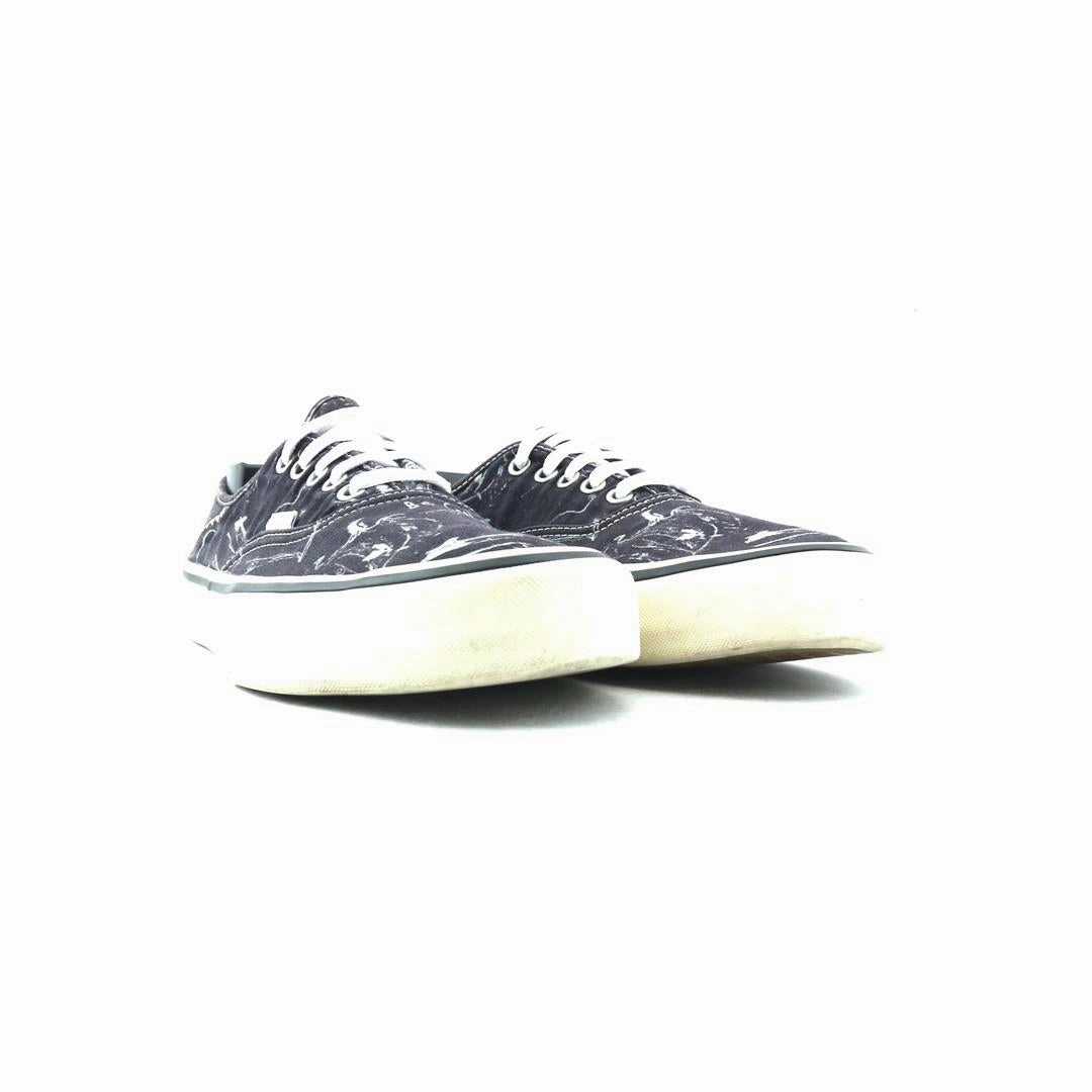 Casual Shoes That Can Be Dressed Up VANS AUTHENTIC UC