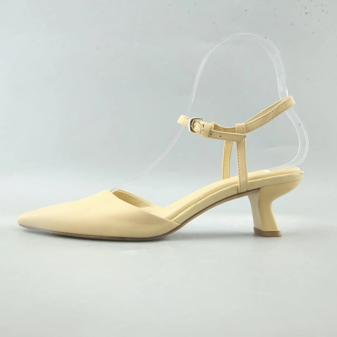 With High Heel Boots VINCE. MARTA