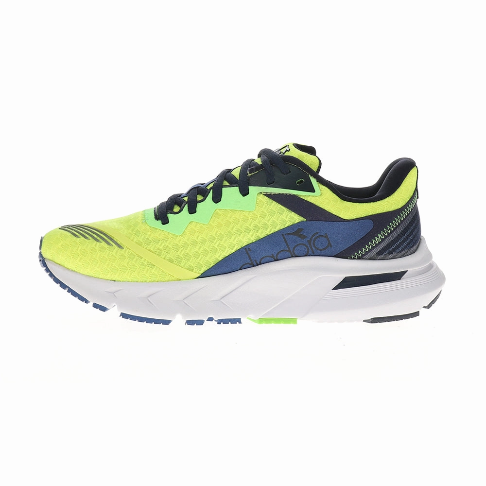 Get Fitted For Running Shoes Mythos Blushield Volo 2 Running Shoes