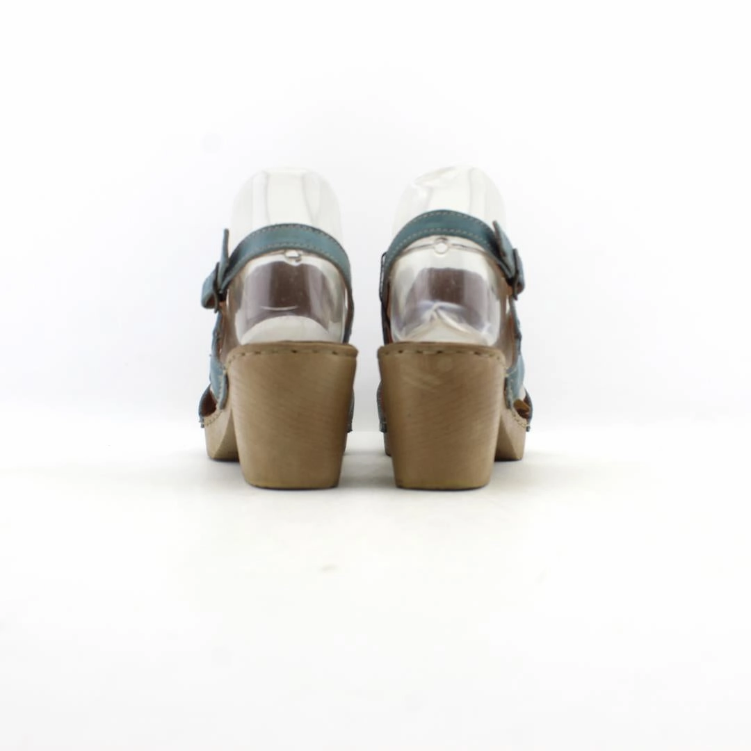 WHITE MOUNTAIN . High Heeled Slouch Boots