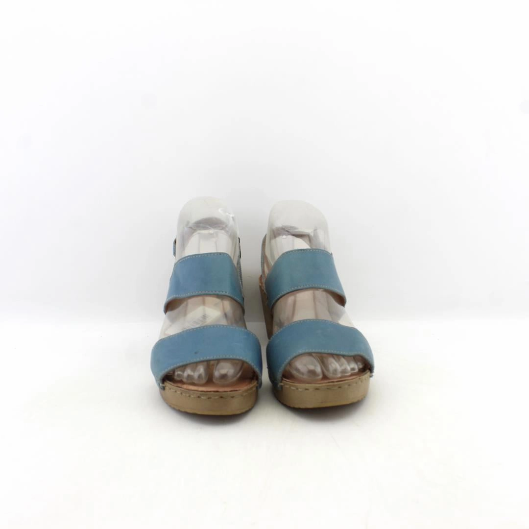 WHITE MOUNTAIN . High Heels And Nylons