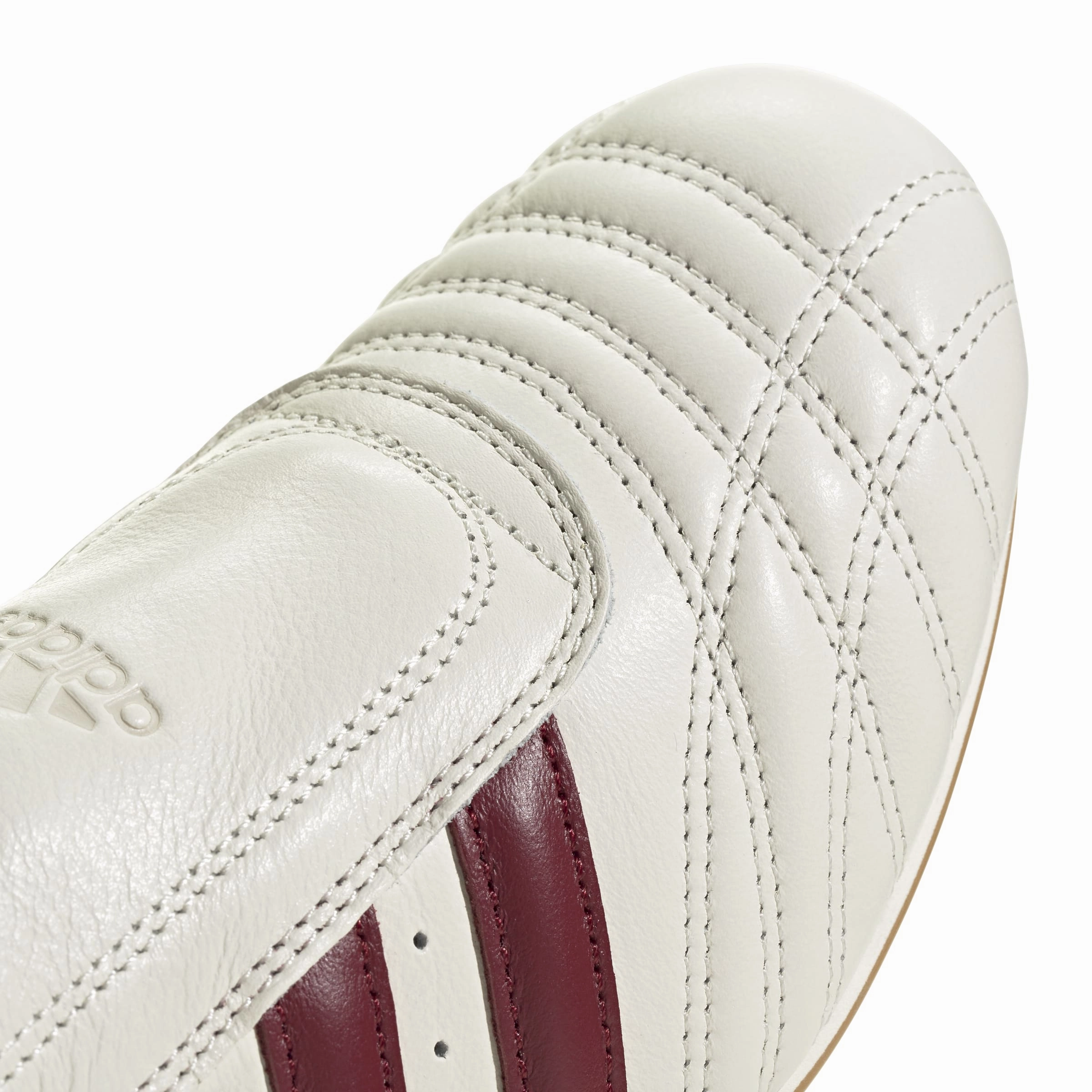 Adidas Mundial Indoor Soccer Shoes Wmns Taekwondo 'Off White Noble Maroon'