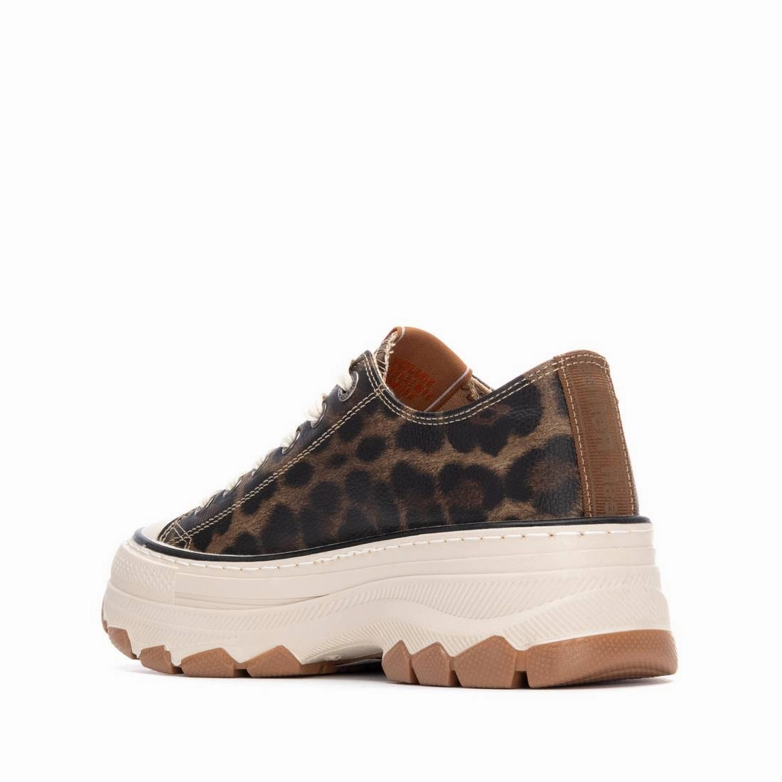 Luxury Sneakers Women's Casual Sneakers Refresh Collection By XTI