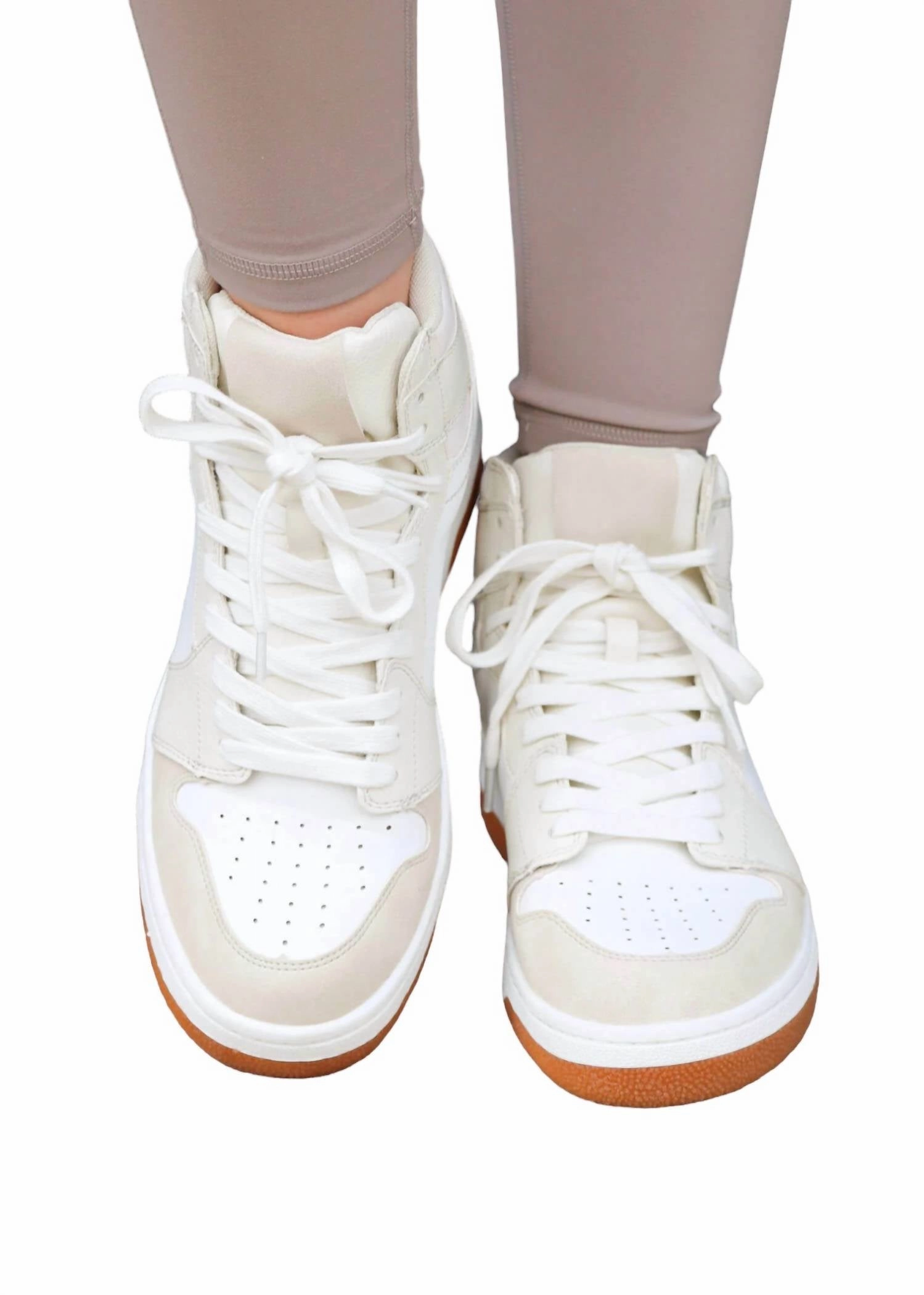 Women's Classic Sneaker In Bone/neutral Sonic Sneakers