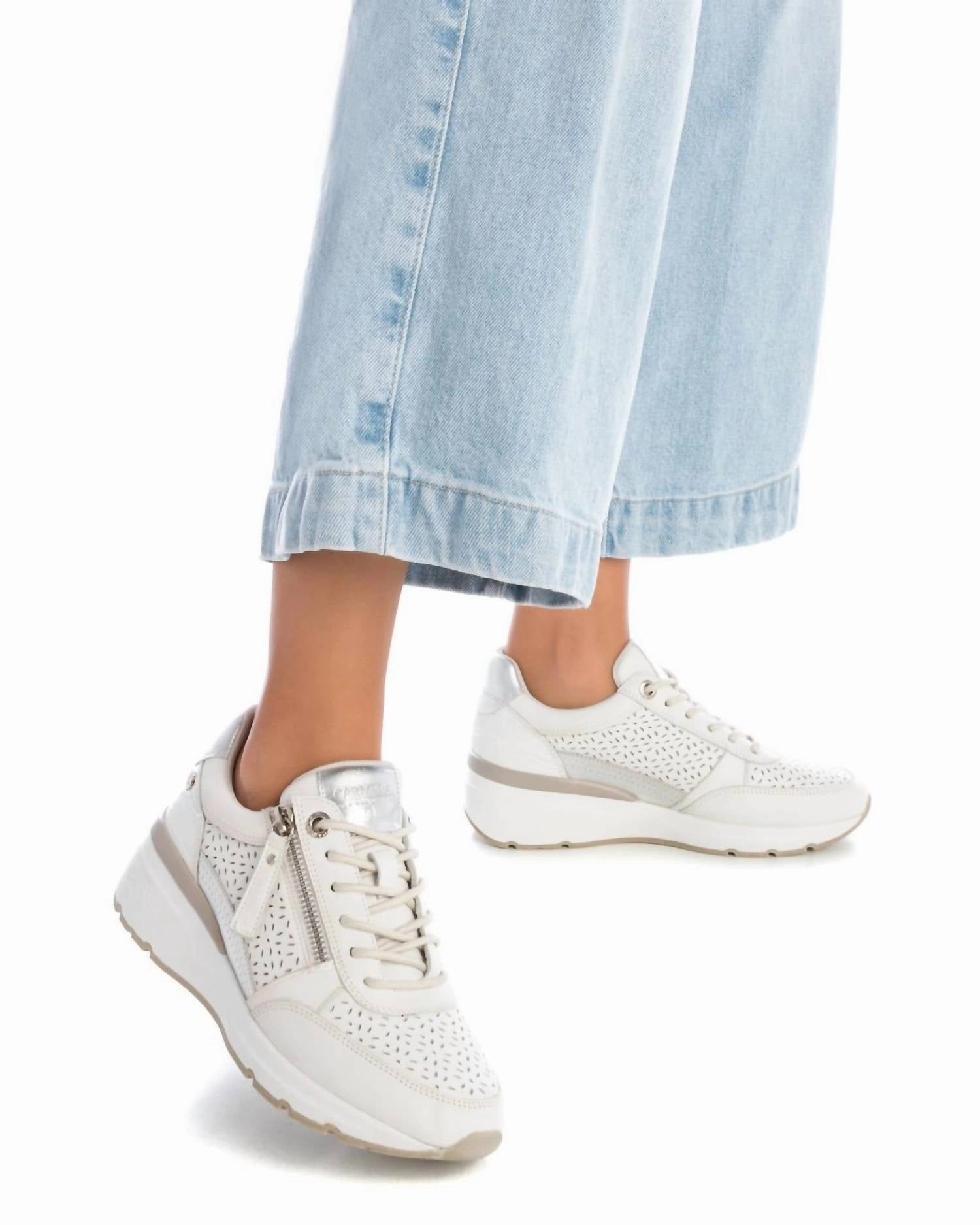 Women's Trainer Sneakers In White D Width Sneakers