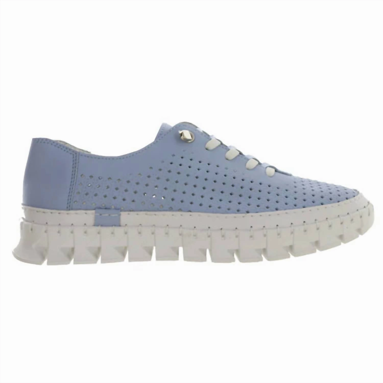 Women's Tw Knowles Sneakers In Sky White Running Sneakers