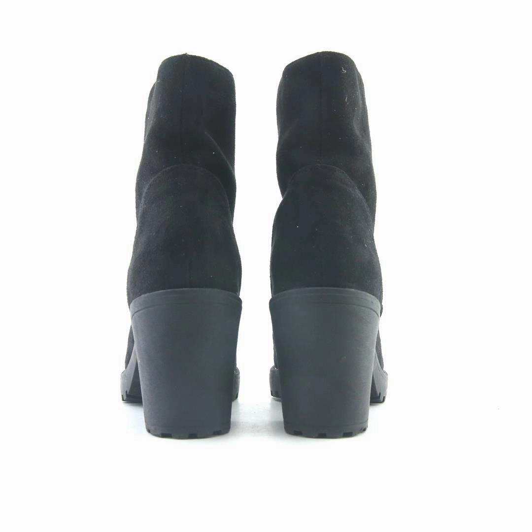 LILIANA . Feather High Heels