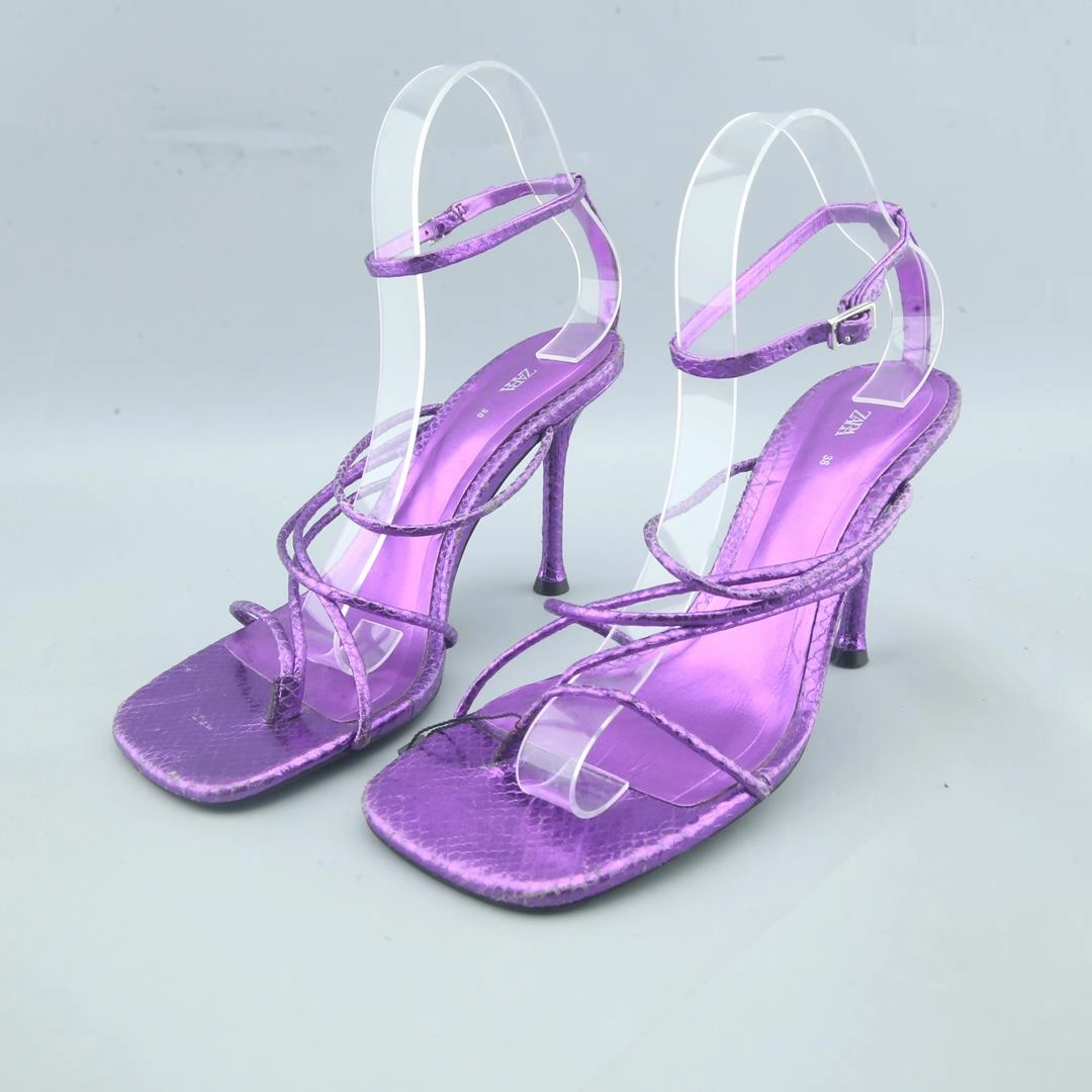 High Heel Ankle Boots Outfits ZARA. .