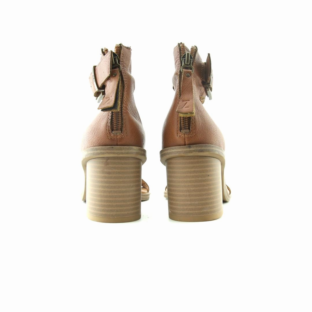 ZODIAC . The Low Spark Of High-heeled Boys